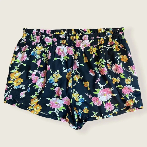 Lucca Couture Floral Satin Casual Black Pink Yellow Green Pajama Shorts Size L - Picture 2 of 10